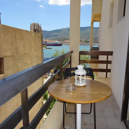 Ξενοδοχείο με διαμερίσματα Irene Πόρος